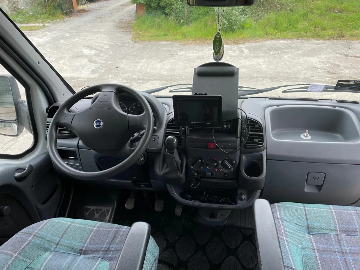 Camper Van - Image 4