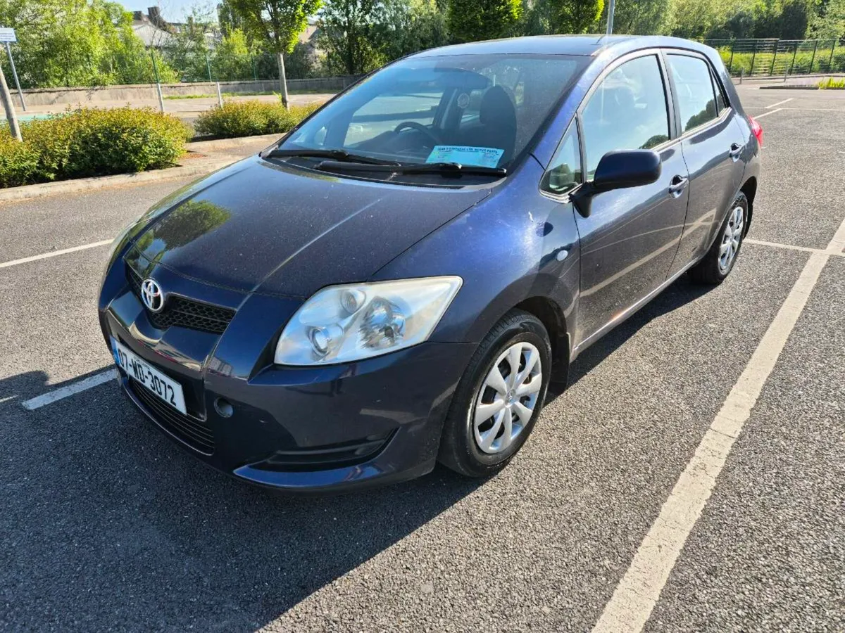 Toyota Auris (Petrol) - Image 1