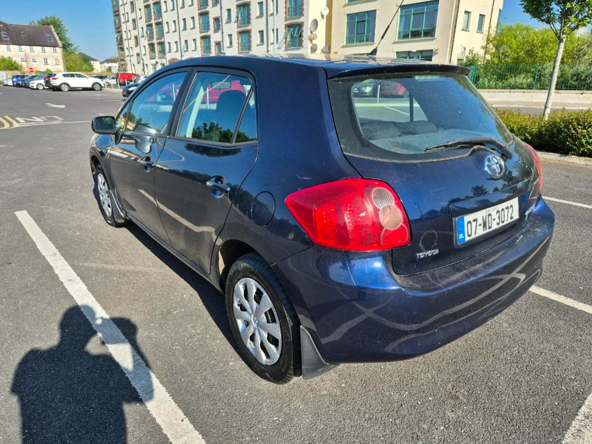 Toyota Auris (Petrol) - Image 3