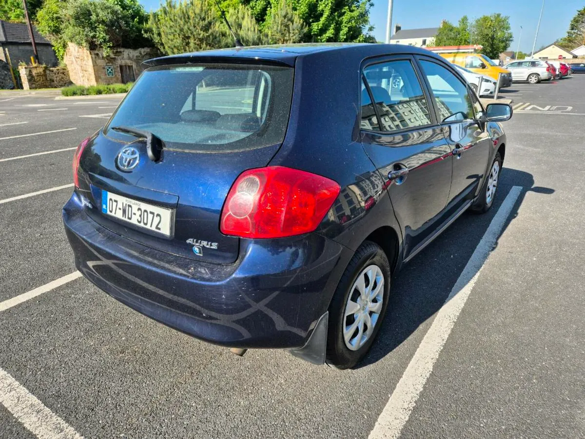 Toyota Auris (Petrol) - Image 4