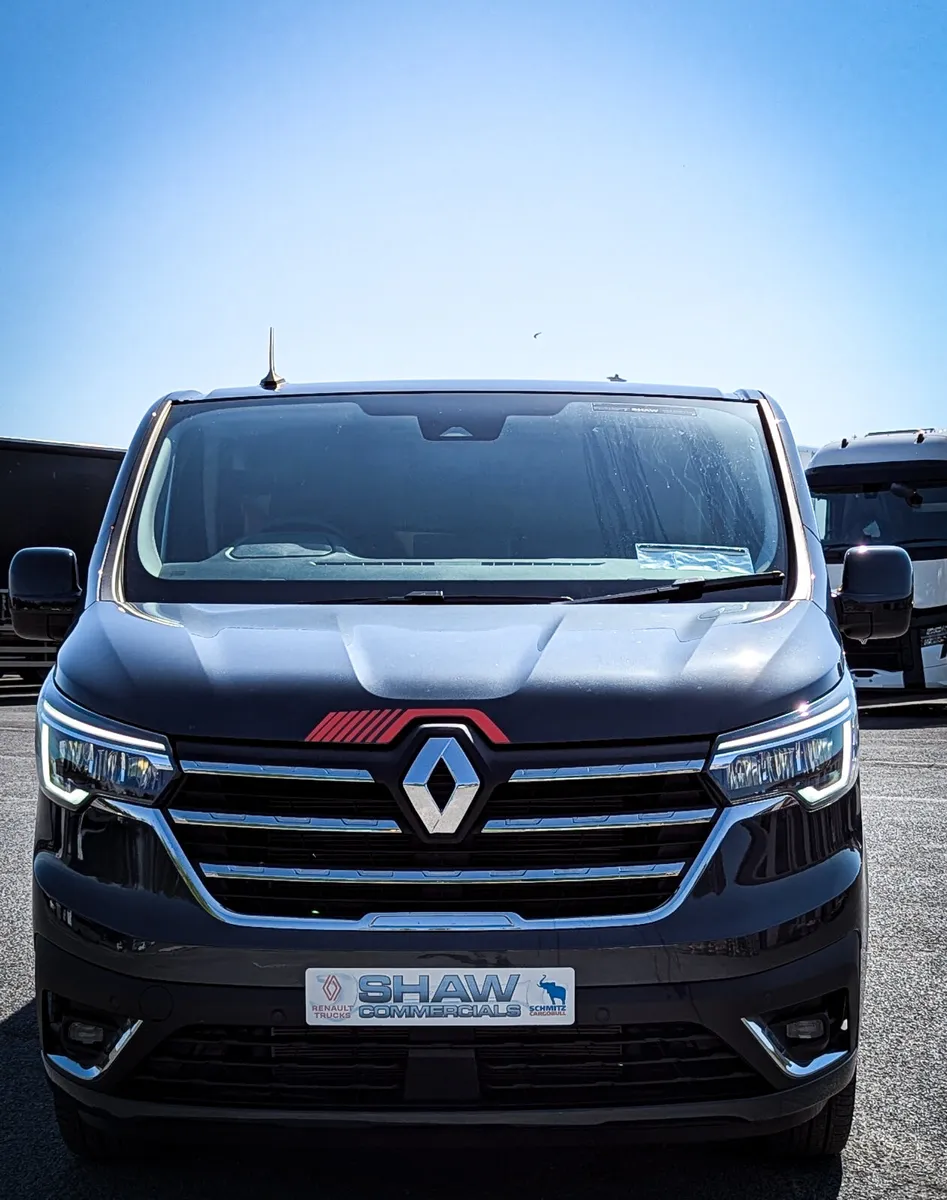 New Renault Trucks Trafic  Red Exclusive - Image 2