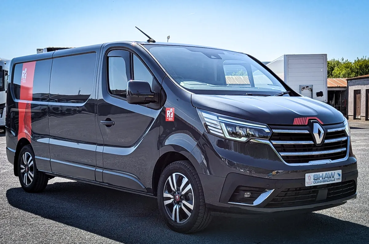 New Renault Trucks Trafic  Red Exclusive - Image 1