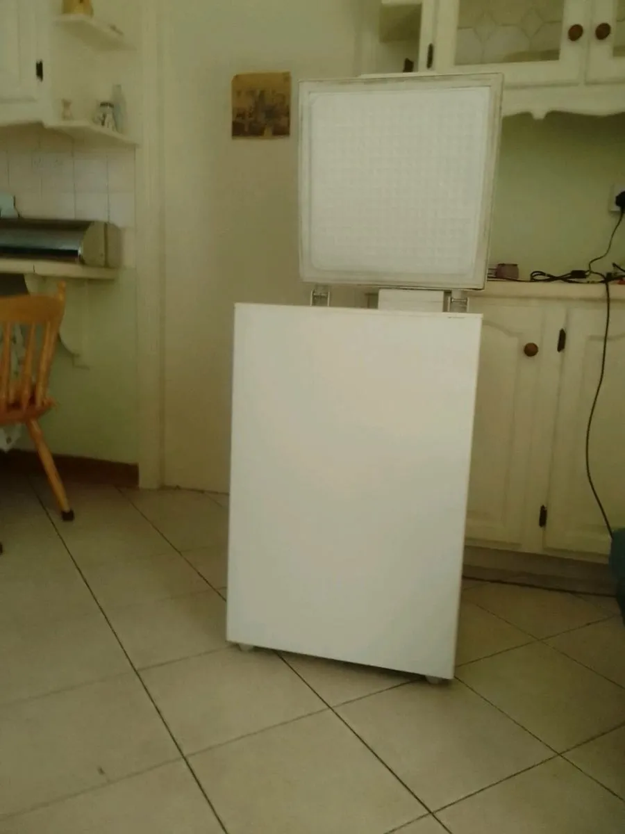 Freezer small Whirlpool