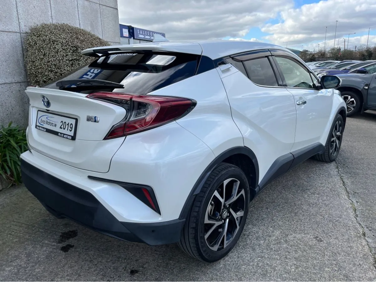 Toyota C-HR SOL Automatic Hybrid 1.8 Petrol //hig - Image 4