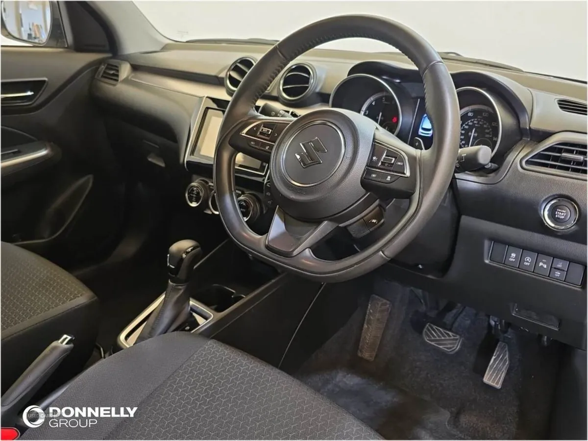 Suzuki Swift 1.2 Dualjet 83 12V Hybrid SZ5 5dr Au - Image 4