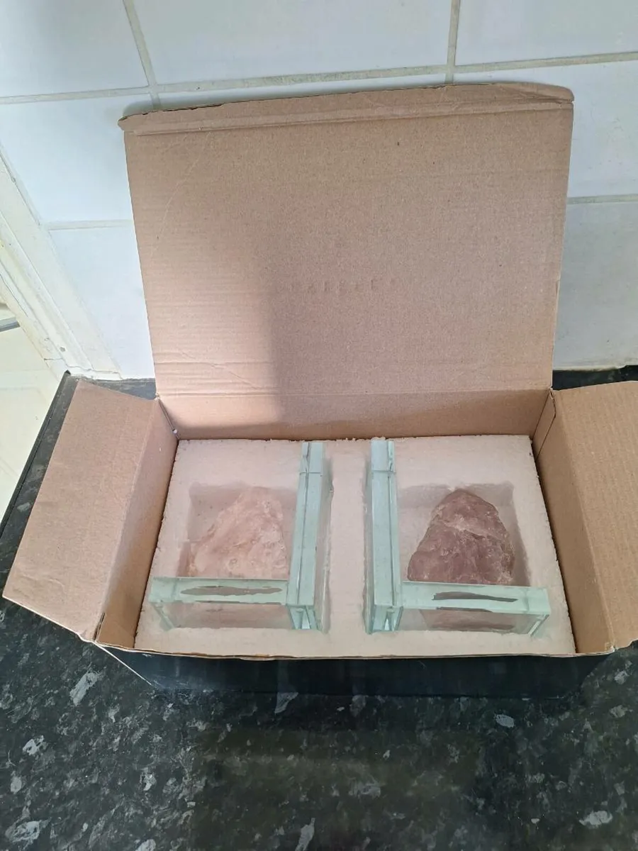 Estella pink stone and glass bookends - Image 4