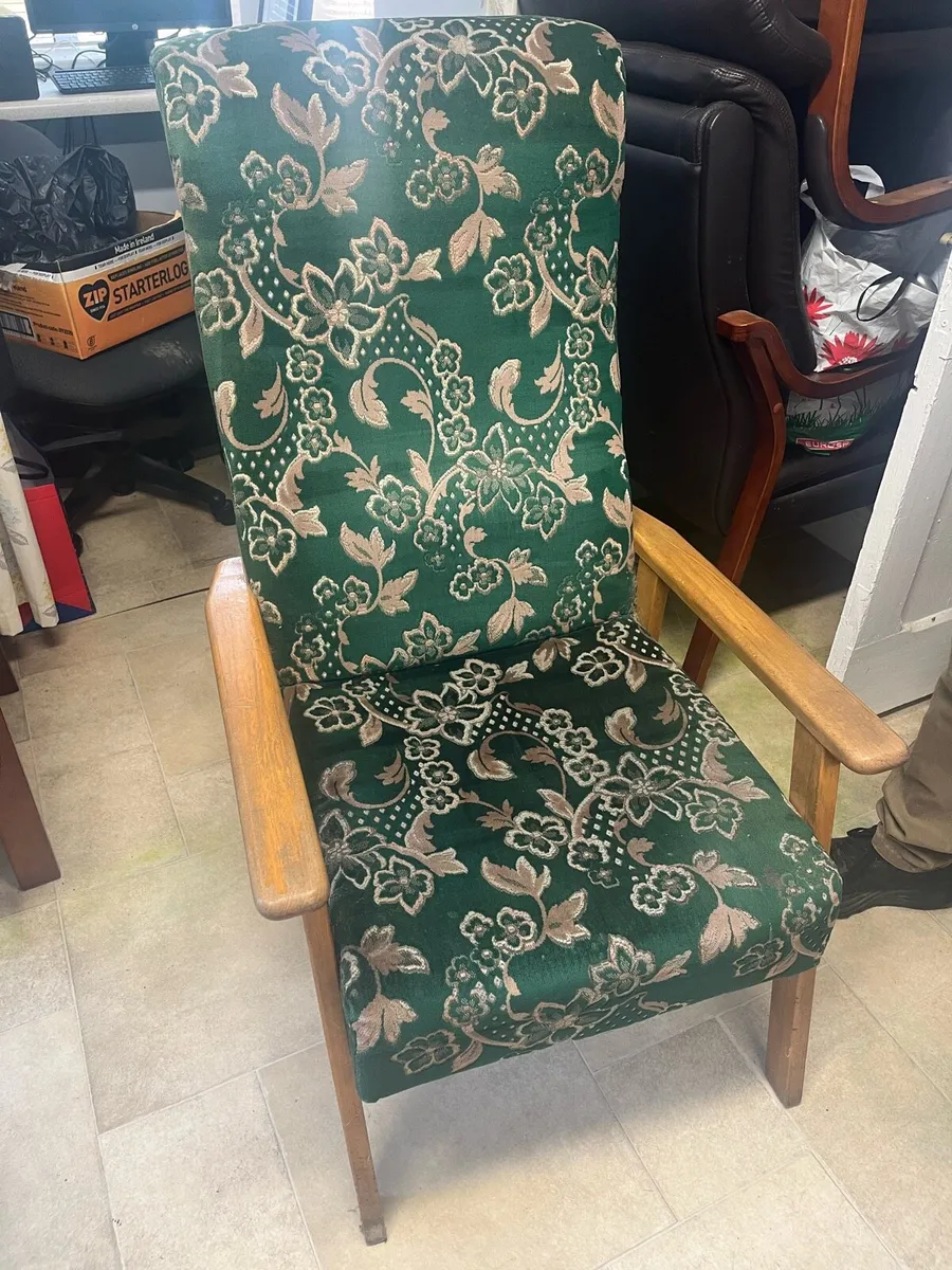 Selection Orthopaedic armchairs - Image 3