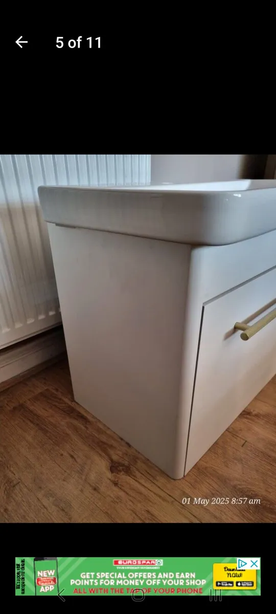 Flothing Bathroom Sink - Image 3