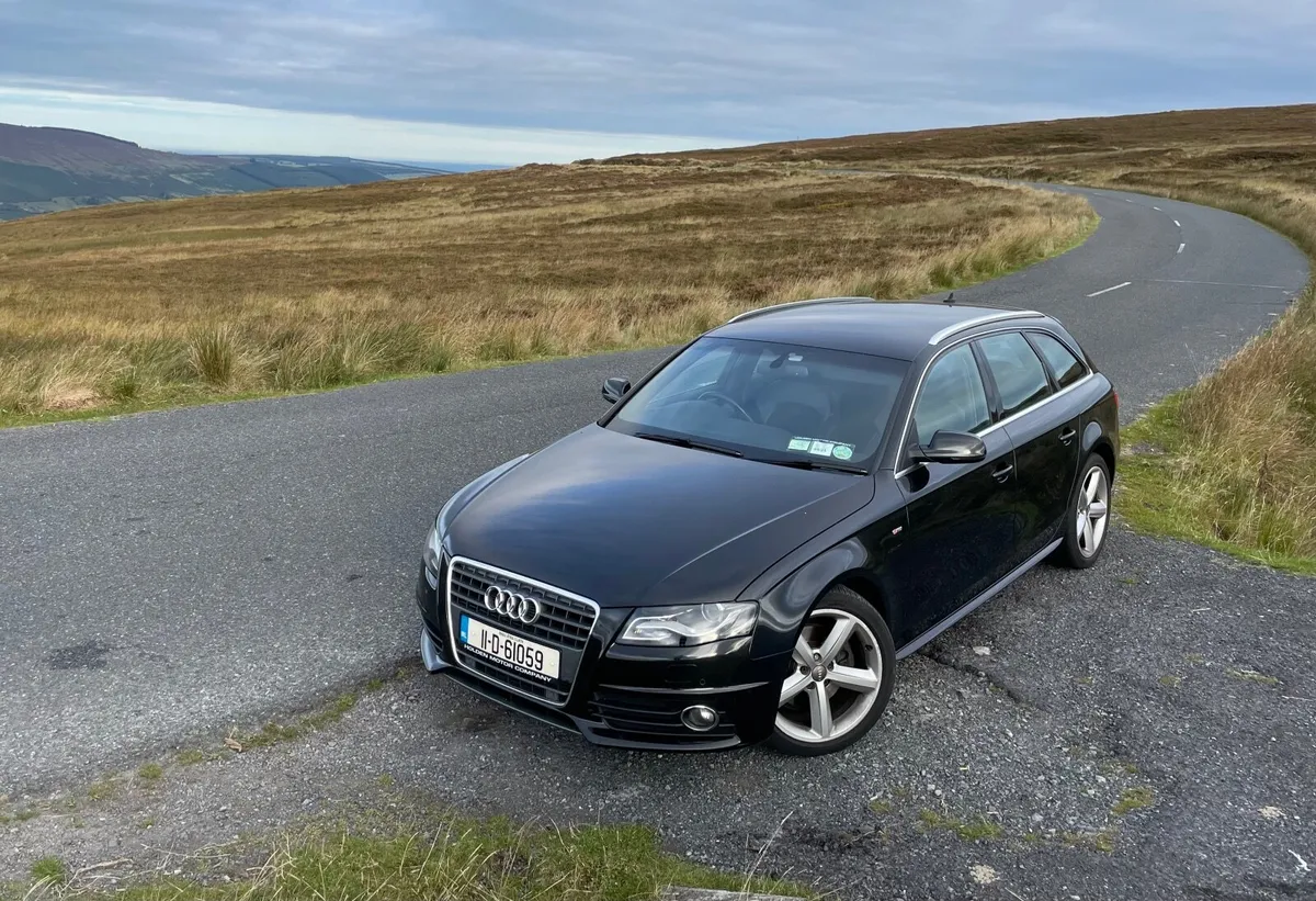 Audi A4 Estate S LINE 2011 - Image 1