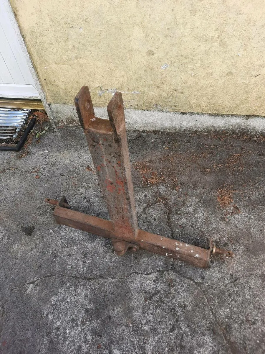 3 point linkage ball hitch - Image 1