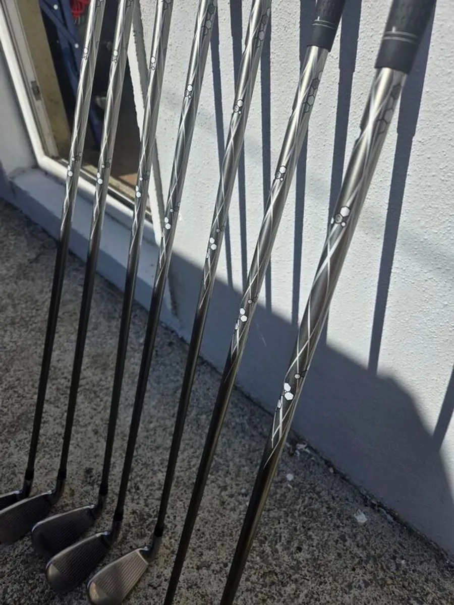 wilson staff D350 5-SW irons - Image 3