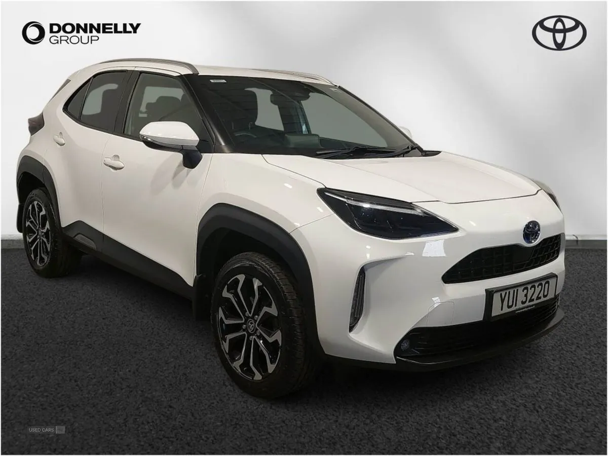 Toyota Yaris Cross 1.5 Hybrid Design 5dr CVT - Image 1
