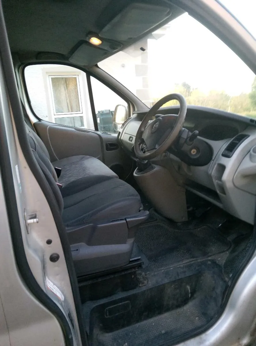 02 Vauxhall Vivaro 1.9 - Image 4