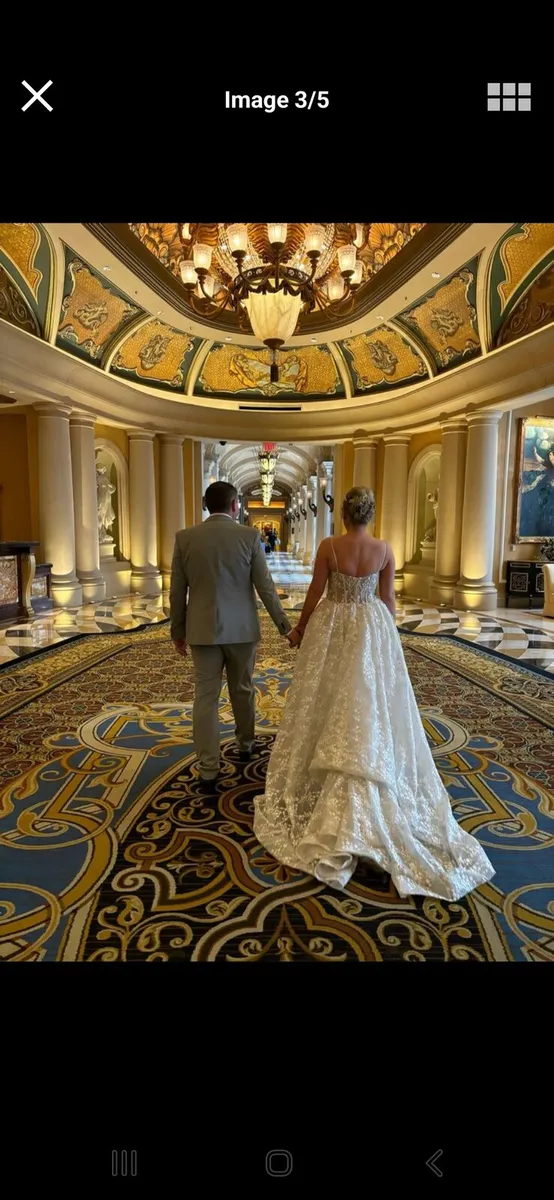 Wedding dress - Image 4