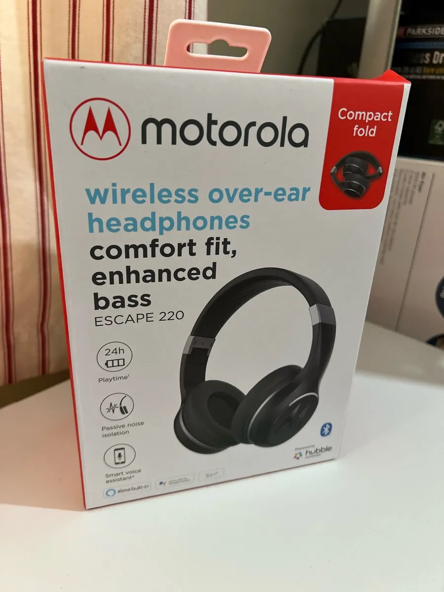 Motorola Escape 220 Wireless Bluetooth Headphones. - Image 1