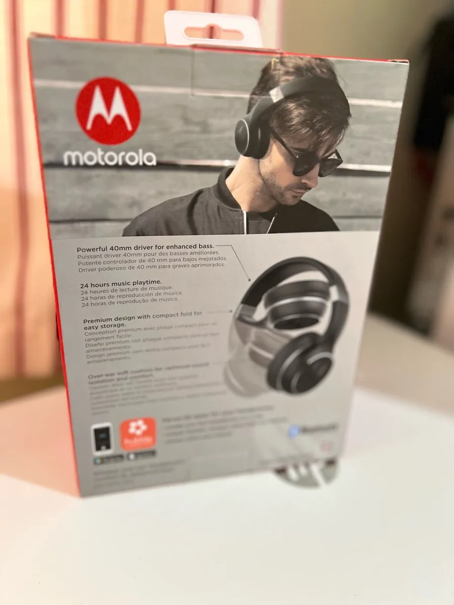 Motorola Escape 220 Wireless Bluetooth Headphones. - Image 2