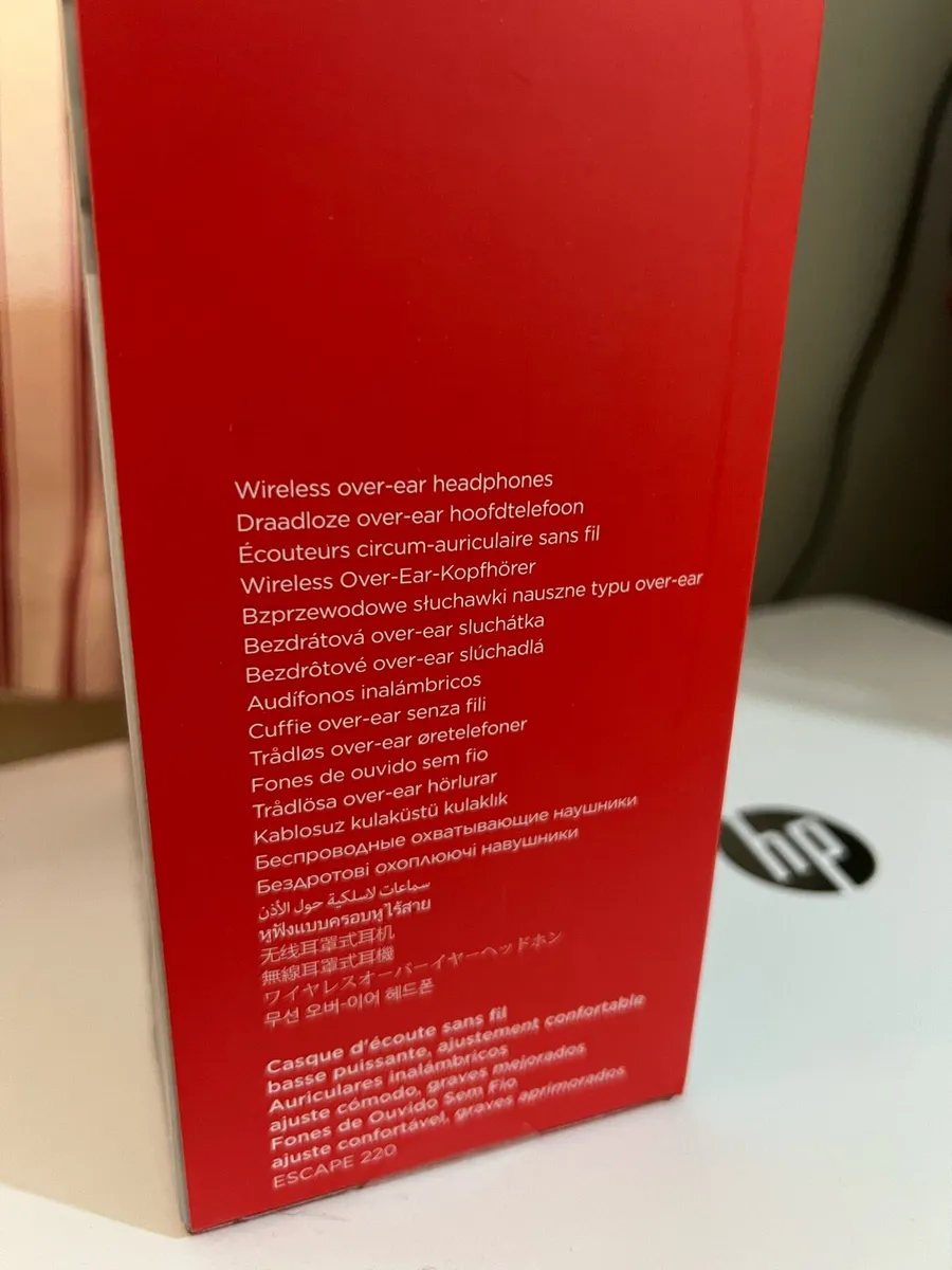 Motorola Escape 220 Wireless Bluetooth Headphones. - Image 3