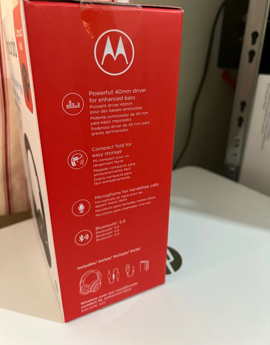 Motorola Escape 220 Wireless Bluetooth Headphones. - Image 4