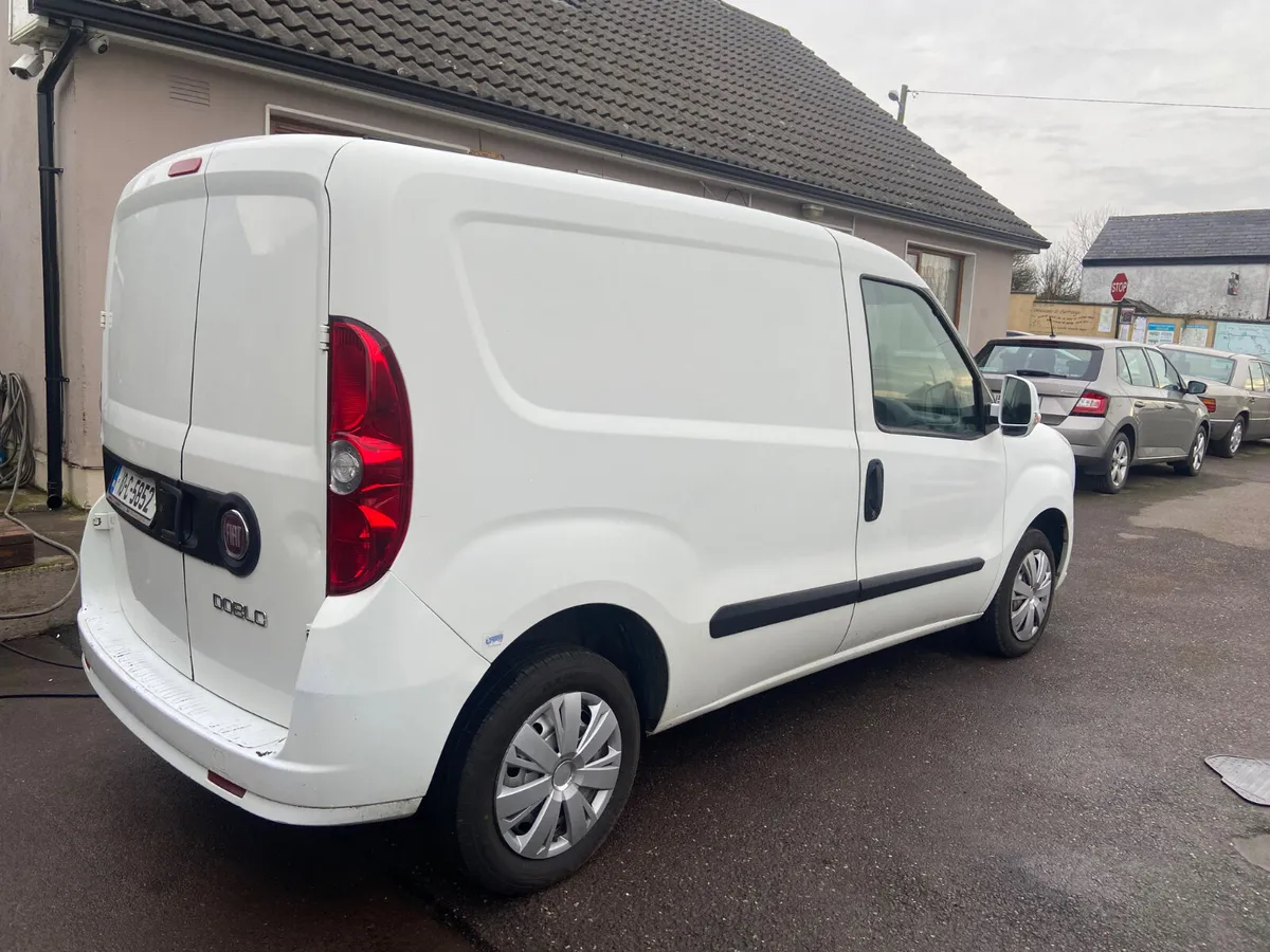 Fiat Doblo 2010 - Image 1