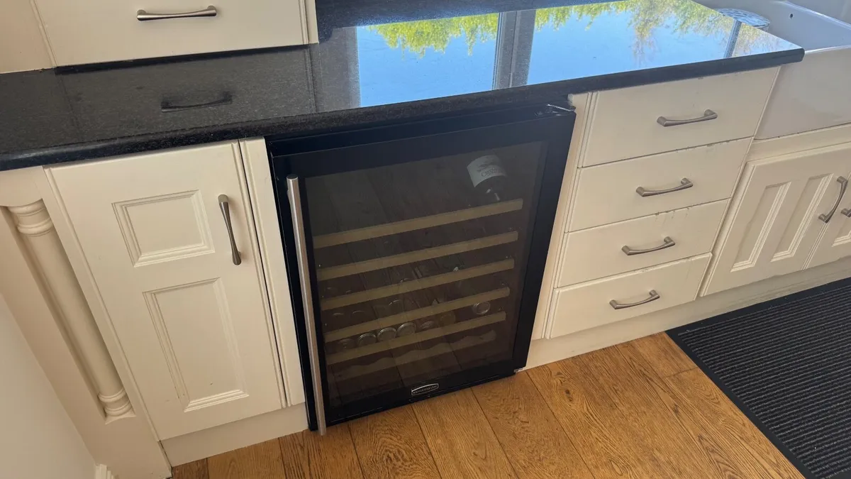 Kitchen - excellent condition - Image 3
