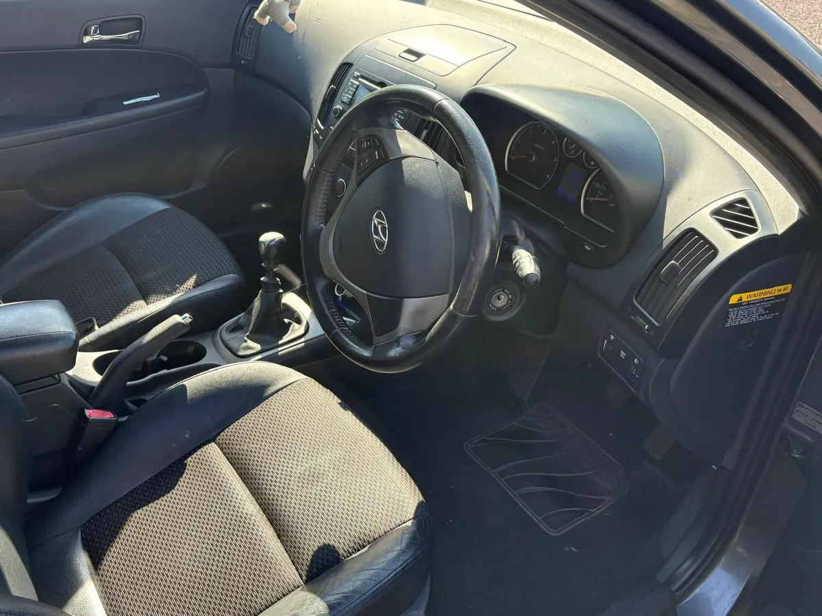 Hyundai i30 2009 - NCT until Dec - Image 3