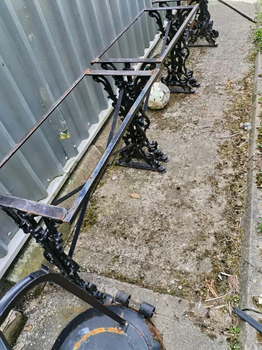 Table base - Image 3