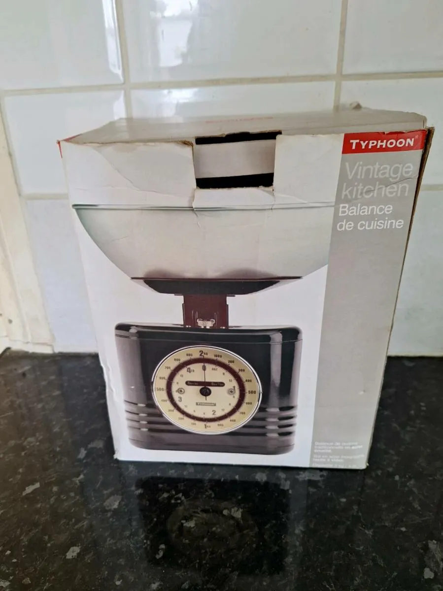 Typhoon vintage style kitchen scales - Image 2