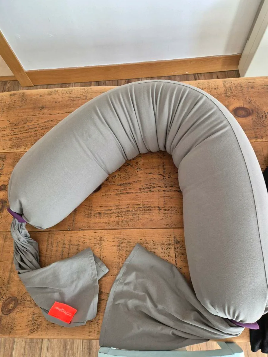 BBHUGME Pregnancy Pillow - Image 1