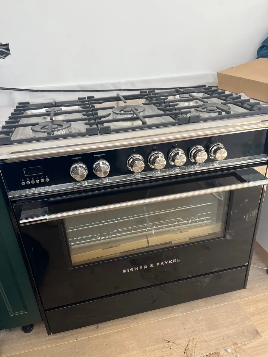 90cm Fisher and Paykal Duel Fuel Range - Image 2