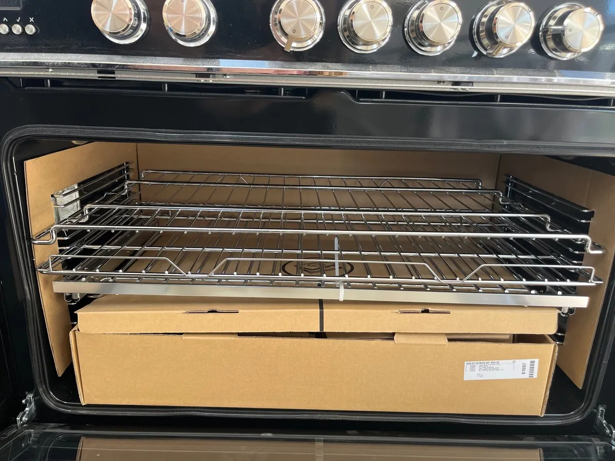 90cm Fisher and Paykal Duel Fuel Range - Image 3