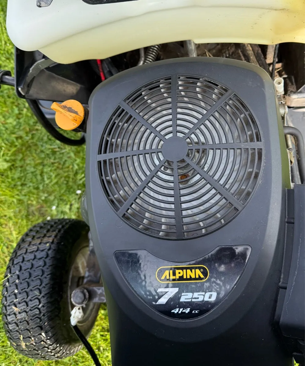 1 OWNER MOWER SPOTLESS - Image 3