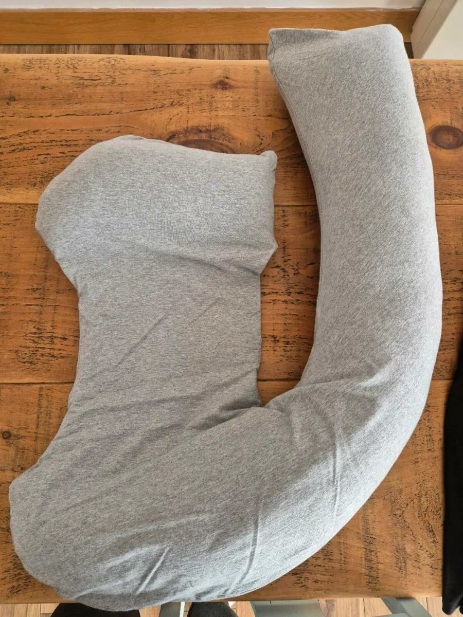 Dreamgenii Pregnancy Pillow - Image 1