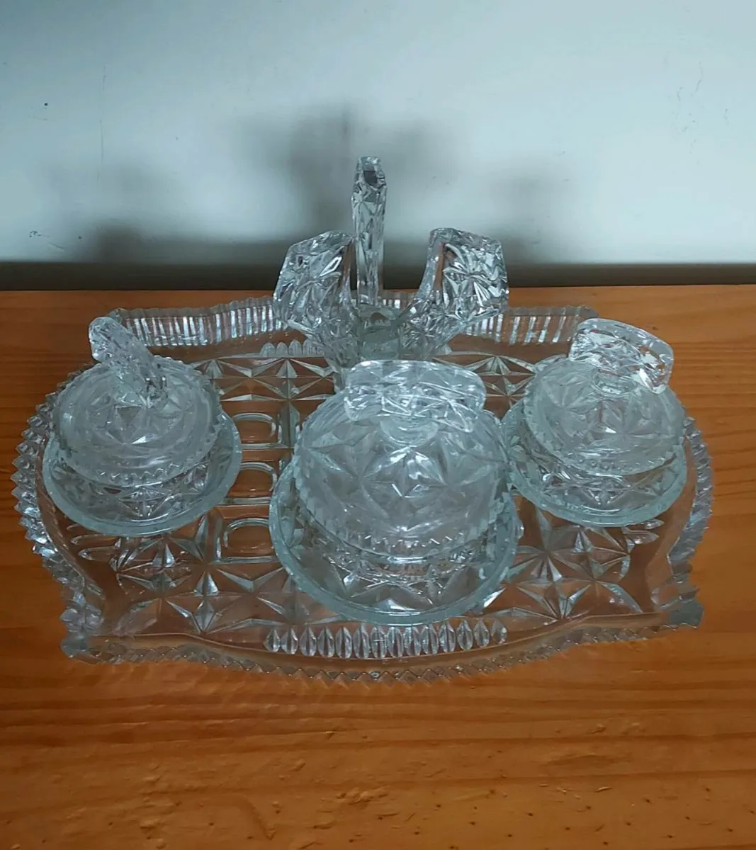 Beautiful vintage glass dressing table set - Image 1