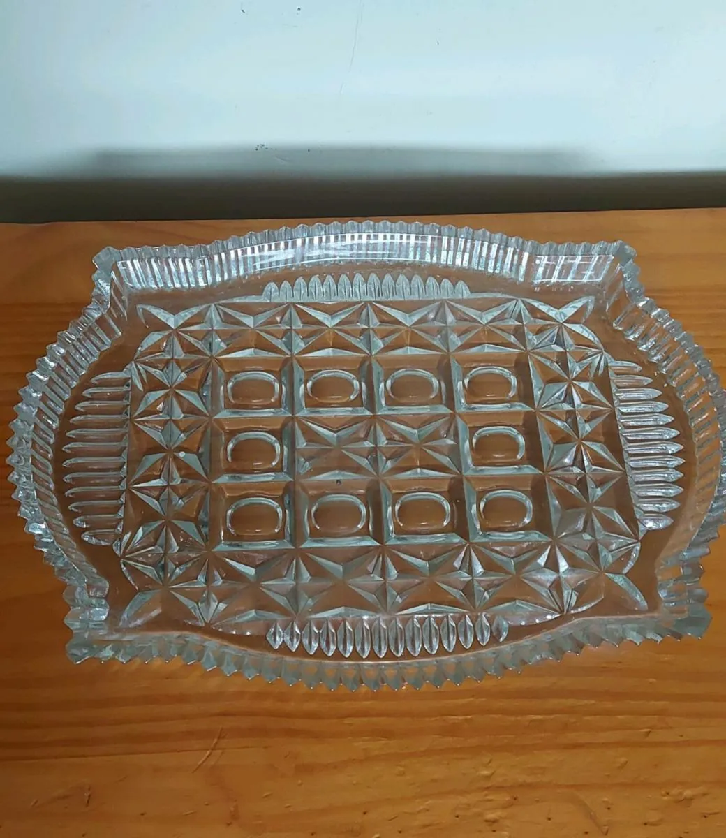 Beautiful vintage glass dressing table set - Image 2