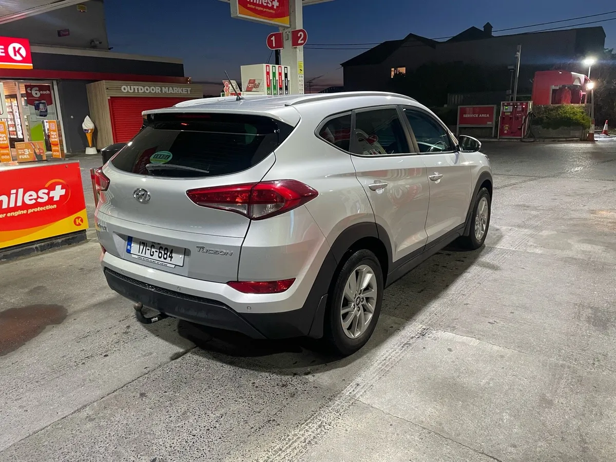 €14500 Hyundai Tuscan ix35 comfort plus - Image 3