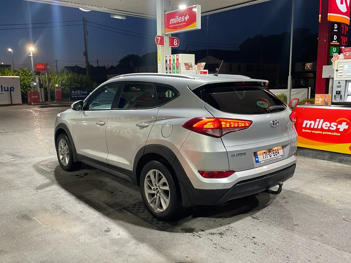 €14500 Hyundai Tuscan ix35 comfort plus - Image 4
