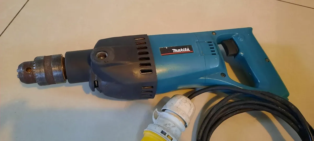 Makita 8406 Diamond Drill 110v - Image 2