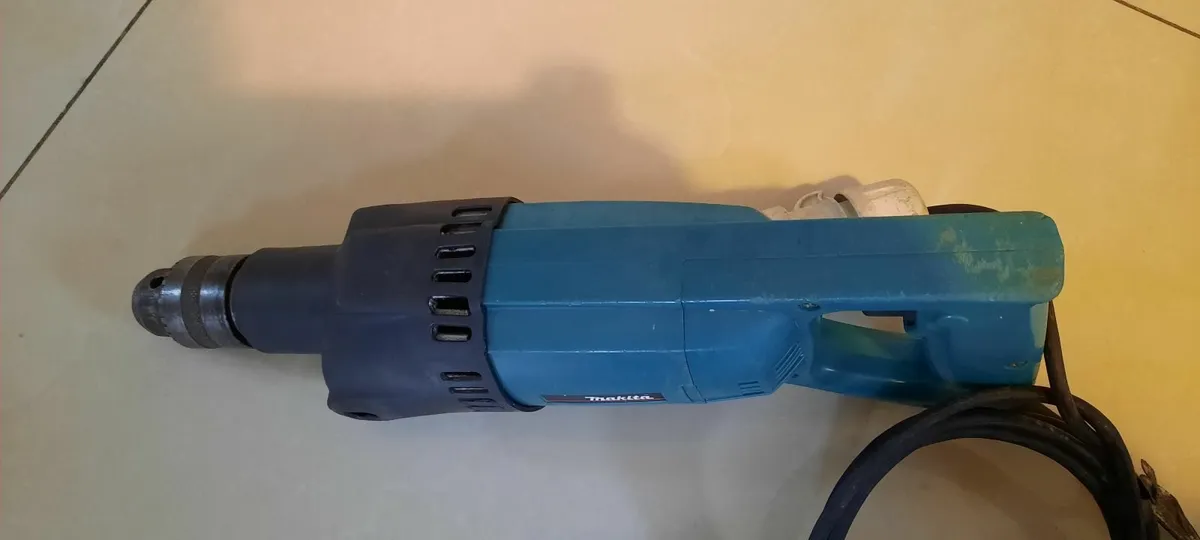 Makita 8406 Diamond Drill 110v - Image 4