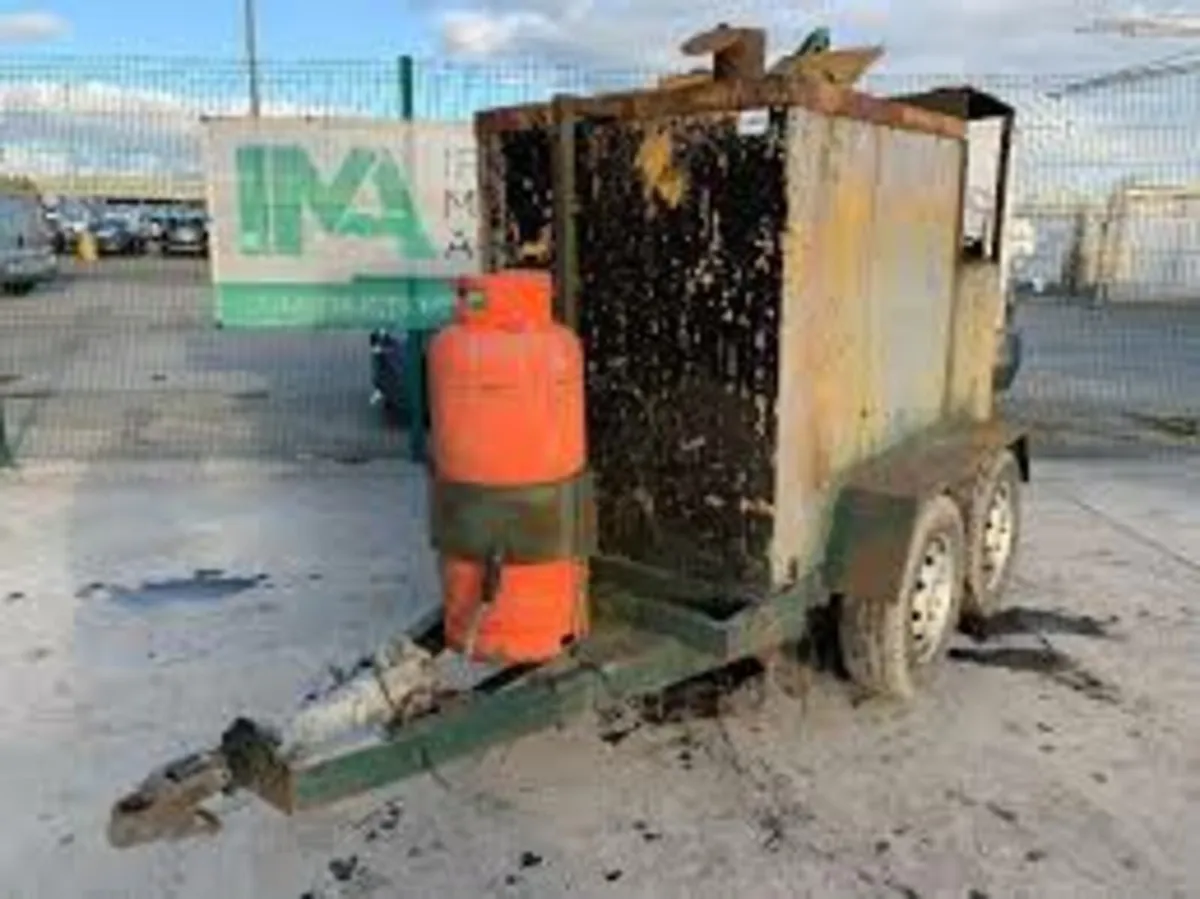 Tar sprayer wanted