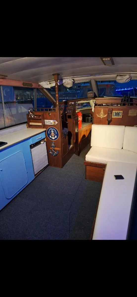 Boat - Image 2