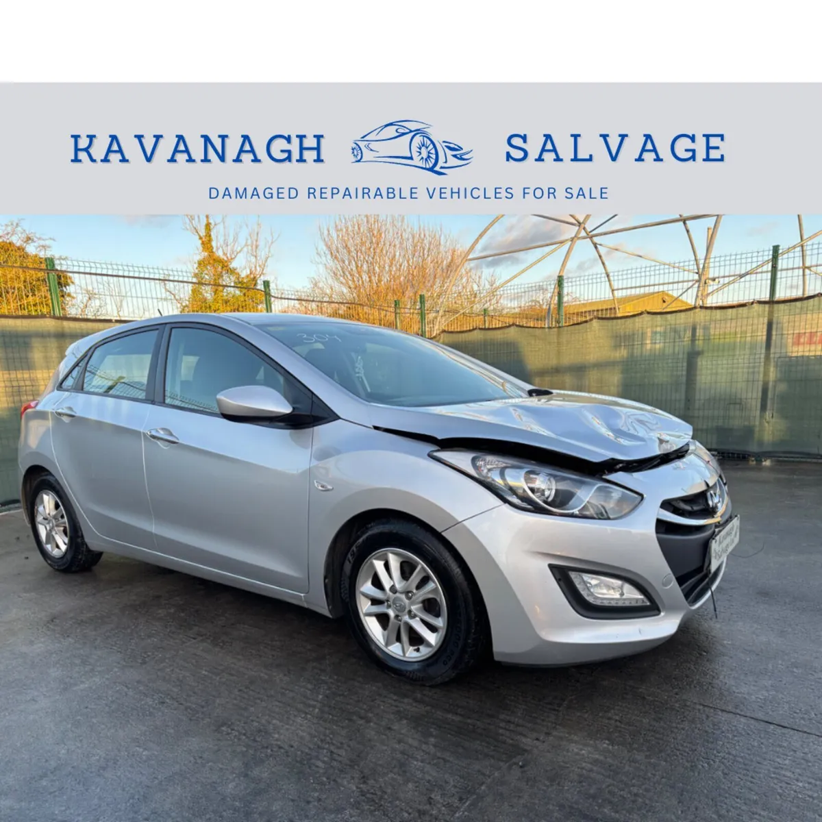 2012 Hyundai i30  light front damage - Image 1