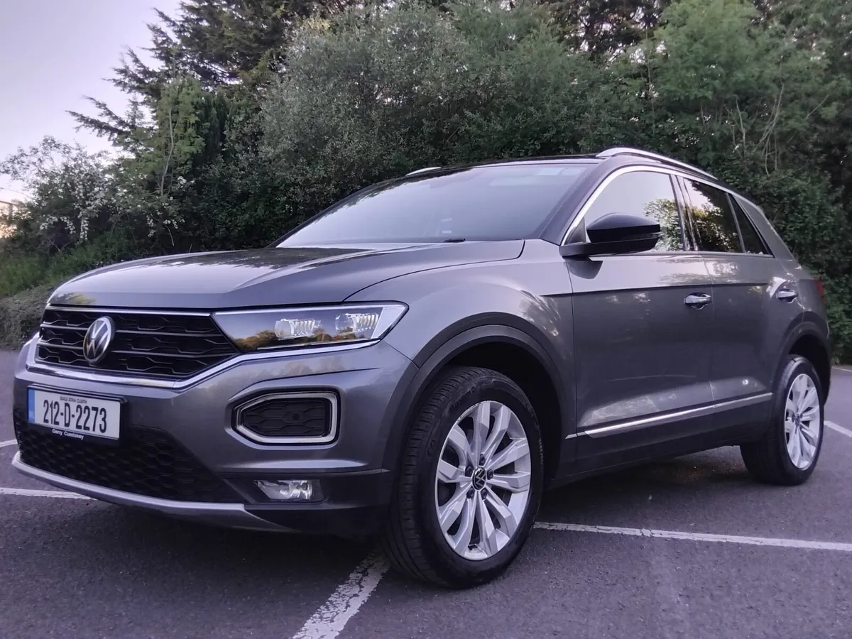Volkswagen T-Roc 2021 DSG  1.5 PETROL AUTOMATIC - Image 1