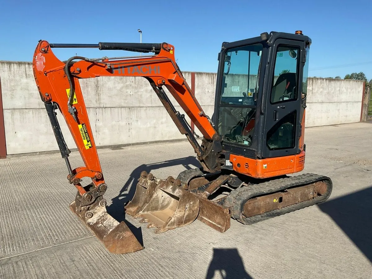 HITACHI ZX26U-6CR 2.7 TON MINI DIGGER - Image 1