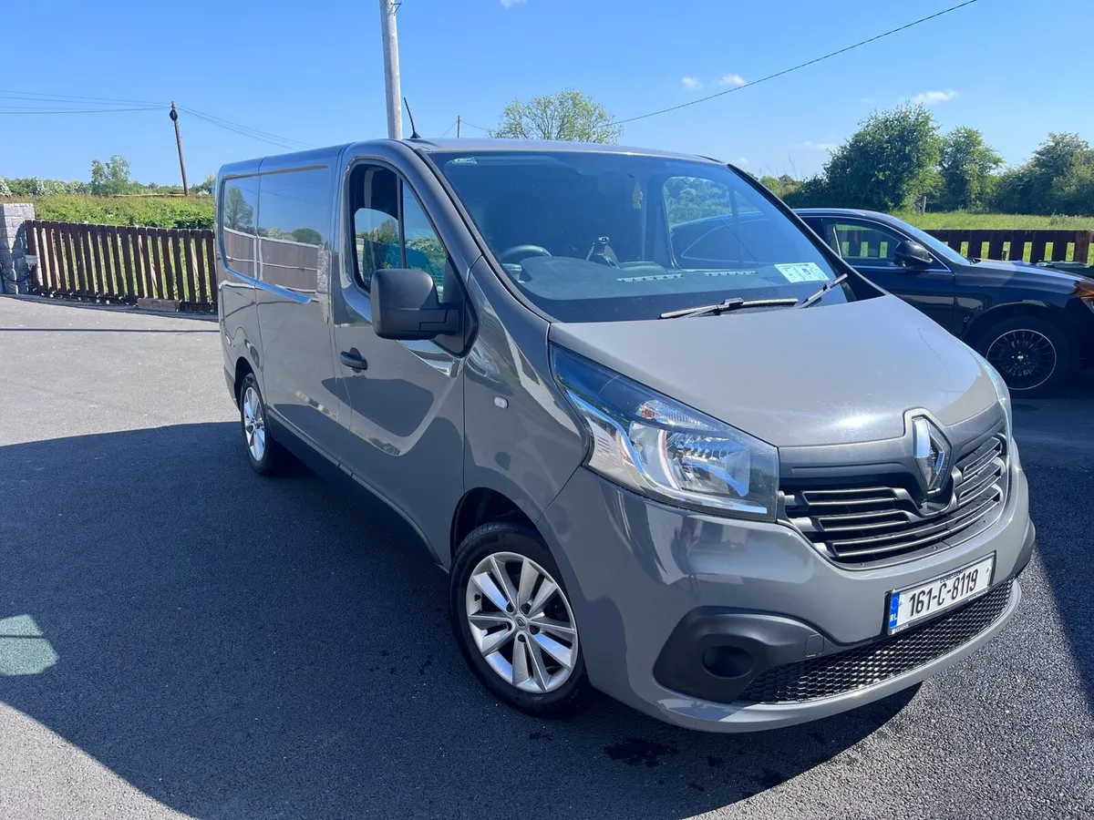 2016 Renault trafic - Image 1