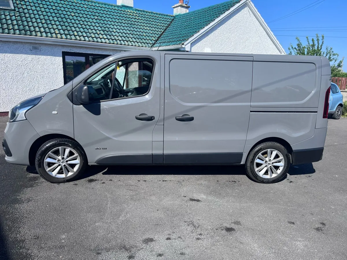 2016 Renault trafic - Image 3
