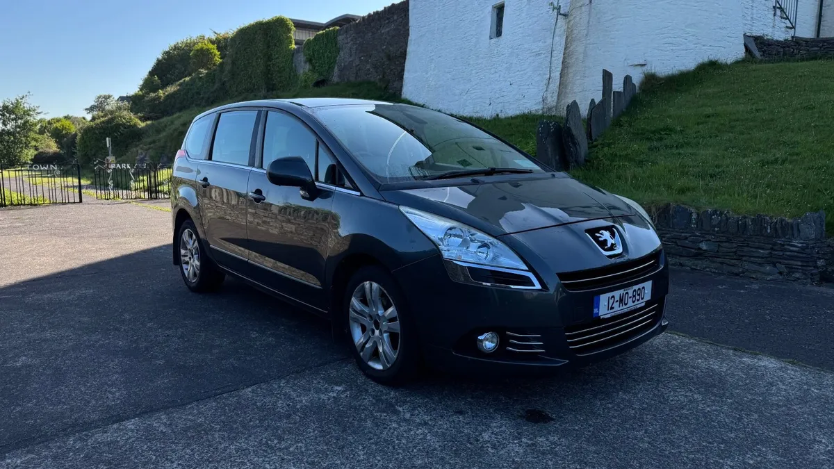 Peugeot 5008 2012 - Image 4
