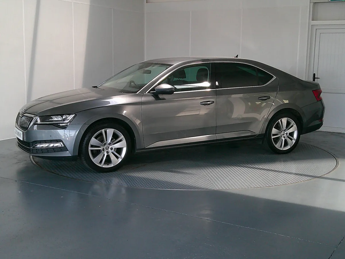 Skoda Superb 2022 - Image 3