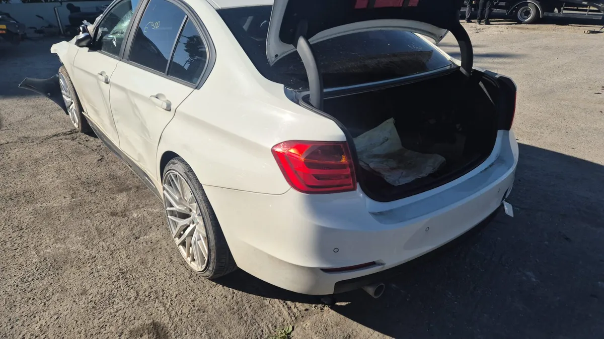 2013 BMW 3 SERIES 318d 2.0d For Breaking! - Image 2