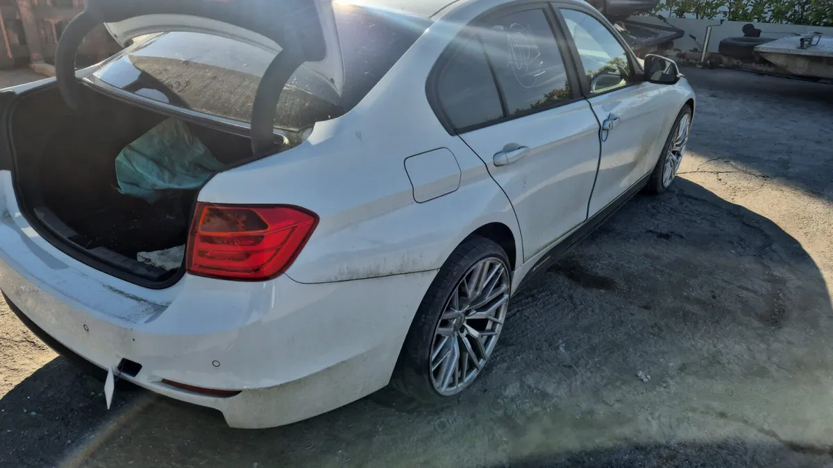2013 BMW 3 SERIES 318d 2.0d For Breaking! - Image 4