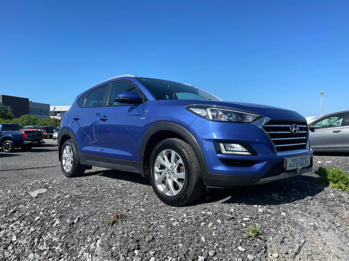 211  HYUNDAI Tucson   AUTO  1.6CRDI SE NAV MHEV 2 - Image 1